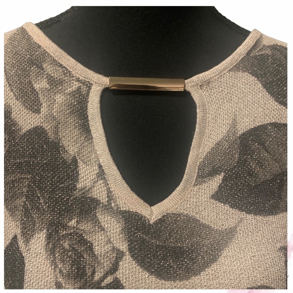 Le Chateau 3/4 Sleeve Metallic Knit Top - Picture 7 of 12